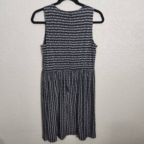 Ann Taylor Loft Sleeveless Black & White Patterned Dress Size M - Picture 3 of 16